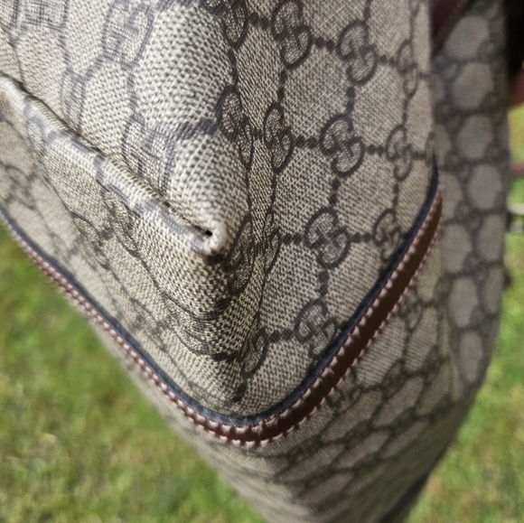 Gucci GG Supreme Joy Tote - Picture 13 of 16